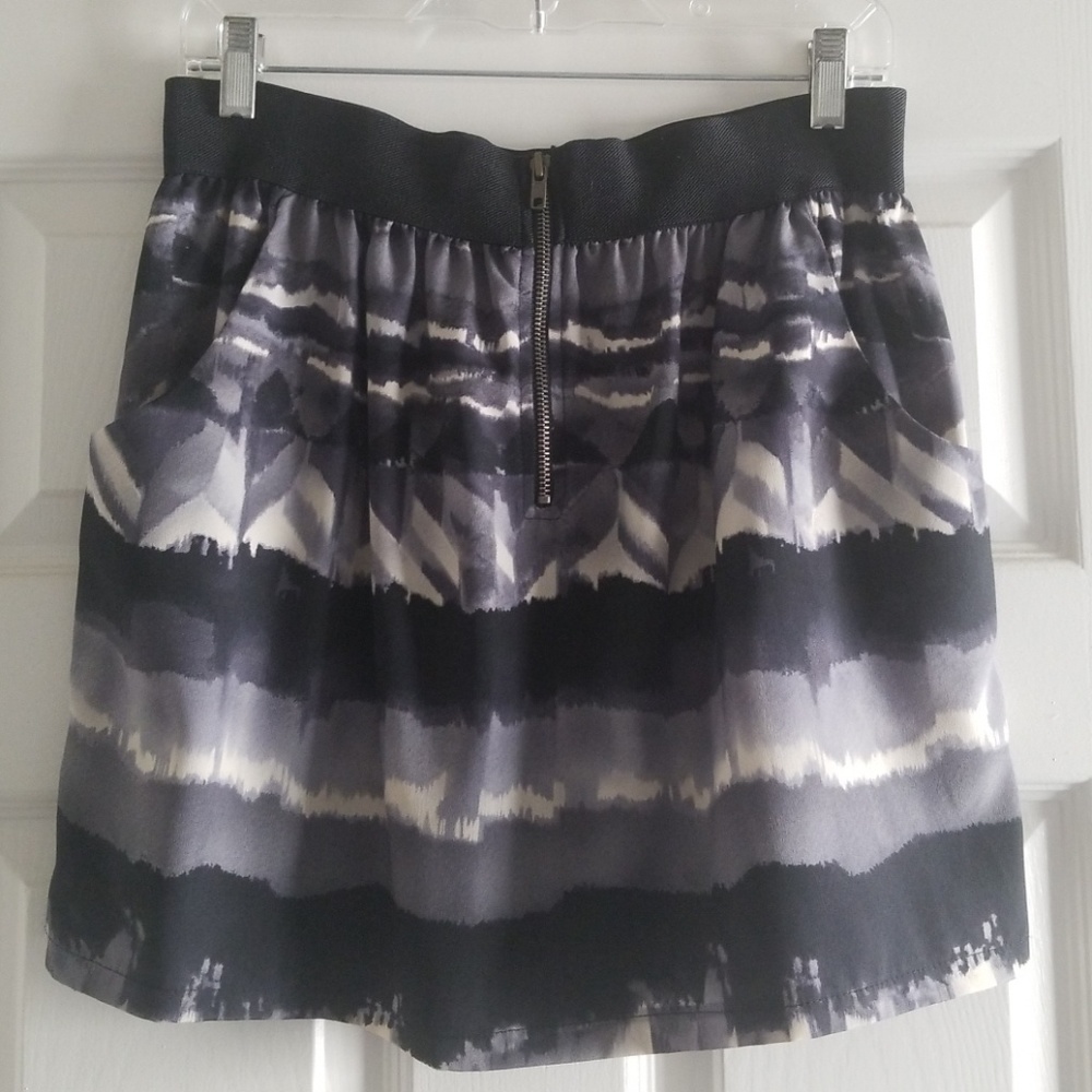 Black watercolor print skirt